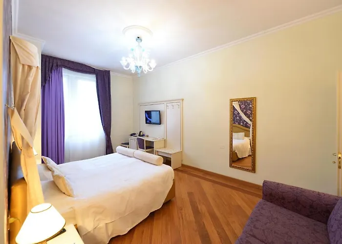 Πανσιόν Relais La Corte Di Cloris 4*