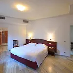 Relais La Corte Di Cloris 4*