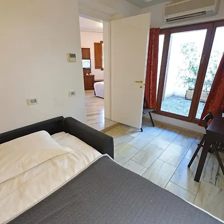 Guest house Relais La Corte Di Cloris 3*
