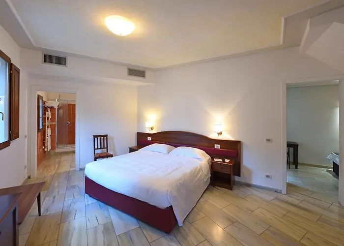 Relais La Corte Di Cloris 4*